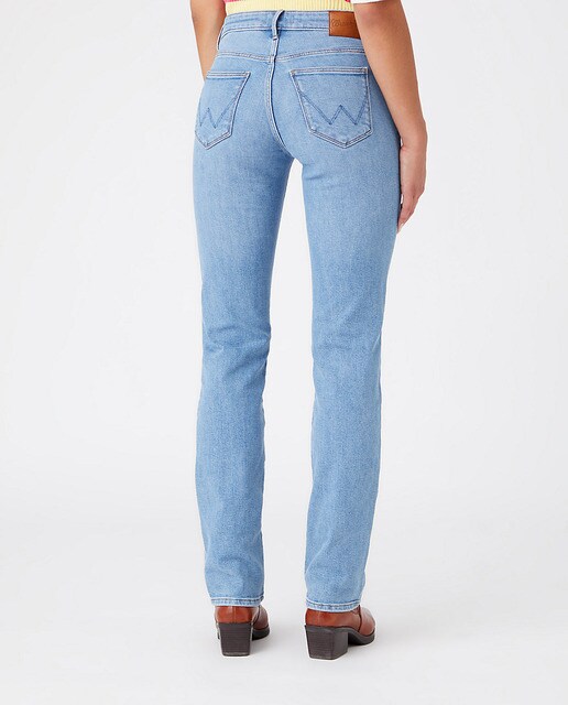 Vaquero recto de mujer straight de tiro regular en azul claro · Wrangler · El  Corte Inglés