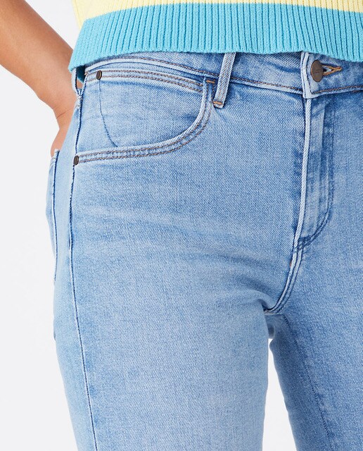 Vaquero recto de mujer straight de tiro regular en azul claro · Wrangler · El  Corte Inglés