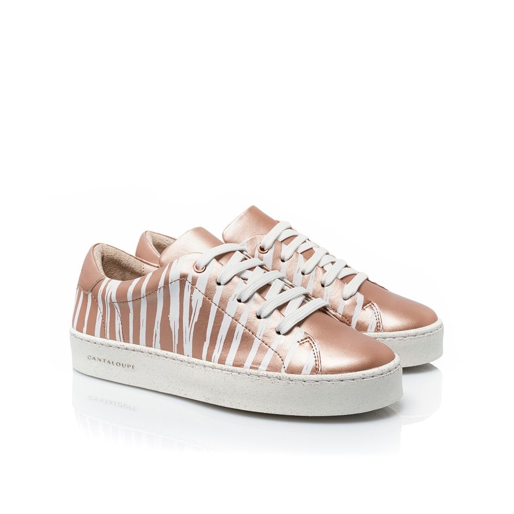 Sneaker de mulher Cantaloupe Studio em tecido de algodão azul com estampado iridiscente em todo o sapato Rosa metalizado-2