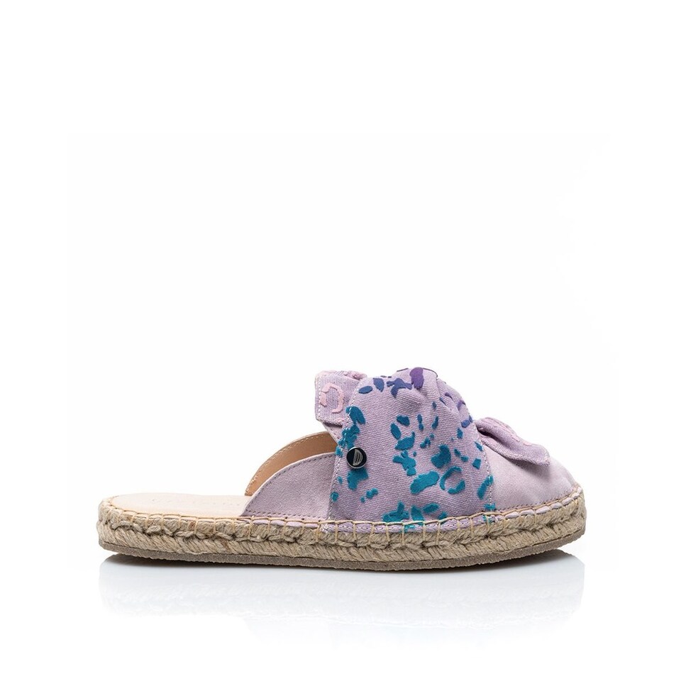 Mule de mulher Cantaloupe em camurça lilás e laço em tecido de algodão lilás com estampado leopardo aveludado em tons de rosa, azul  roxo. Lilás-1