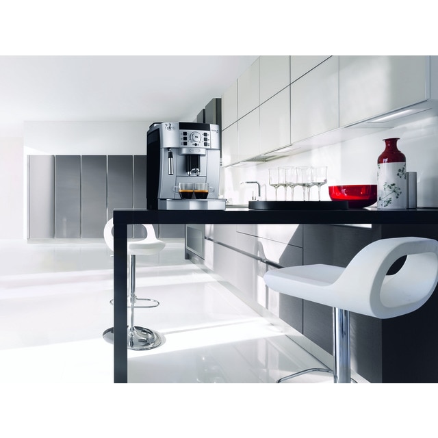 Cafetera Superautomática Magnifica S ECAM22.110.SB de elegante diseño con  sistema Twin-Shot para preparar dos tazas de espresso a la vez · El Corte  Inglés