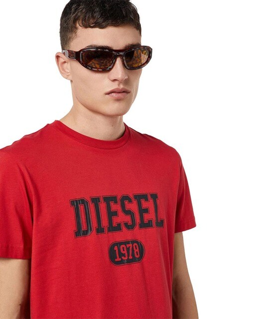 Camiseta de hombre en rojo de manga corta · Diesel · El Corte Inglés
