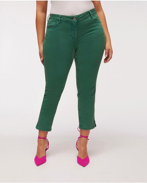 Pantalón recto de mujer talla grande capri con bordado en la parte inferior  · Fiorella Rubino · El Corte Inglés