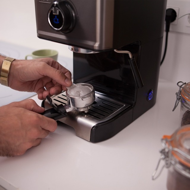 Cafetera espresso Black + Decker BXCO1200E de 15 bar · El Corte Inglés