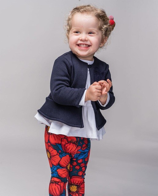 Leggins de bebé niña con estampado de flores rojas sobre fondo azul ·  Rosalita Señoritas · El Corte Inglés