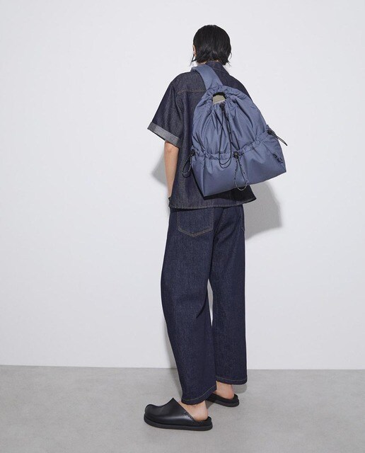 Mochila de mujer Adolfo Domínguez en azul con bolsillos exteriores · Adolfo  Dominguez · El Corte Inglés