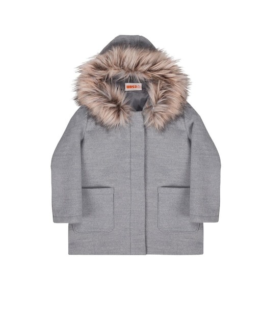 abrigo gris con pelo