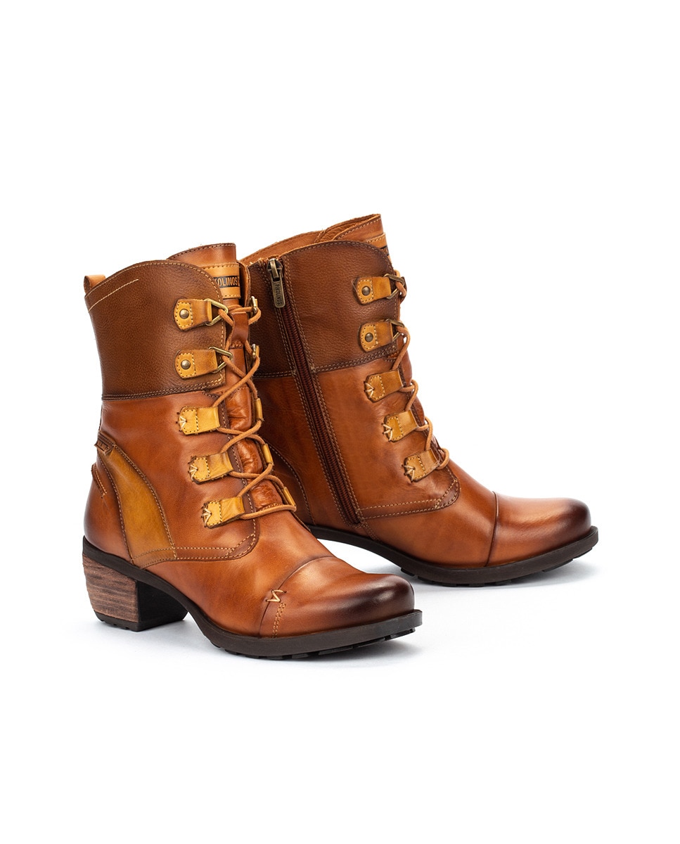 Botas de mujer Pikolinos de piel con cremallera y cordones en color