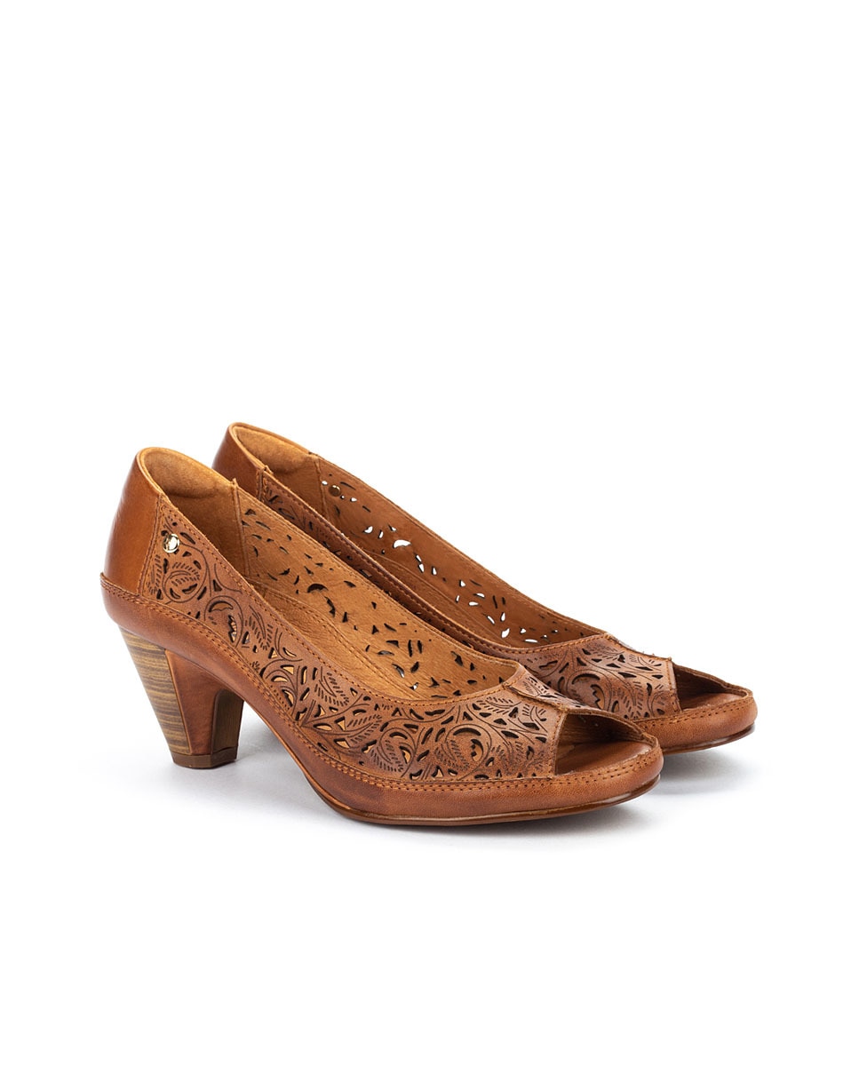 Zapatos de salón de mujer Pikolinos de piel con punta abierta en color marrón · Pikolinos · El