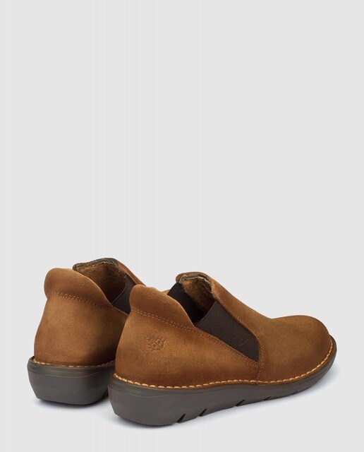 Zapatos planos de mujer de serraje marrón con elásticos · Yokono · El Corte  Inglés