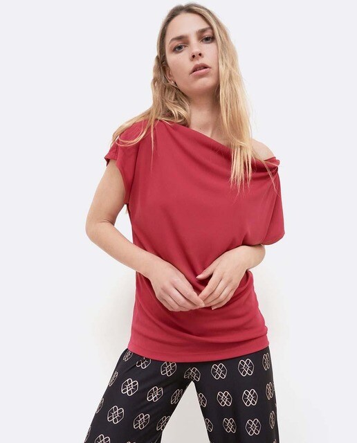 Blusa de mujer con cuello barco en liso · Cuplé · El Corte Inglés