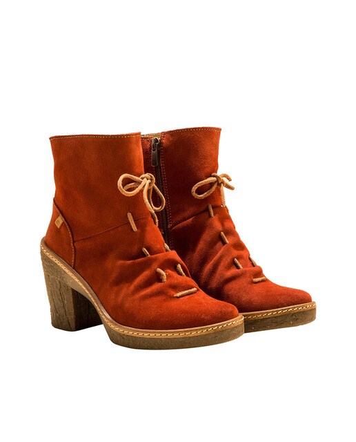 Botines de mujer de piel en color rojo · El Naturalista · El Corte Inglés