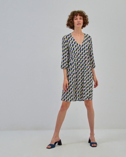Vestido corto evasé con escote de pico · Surkana · El Corte Inglés