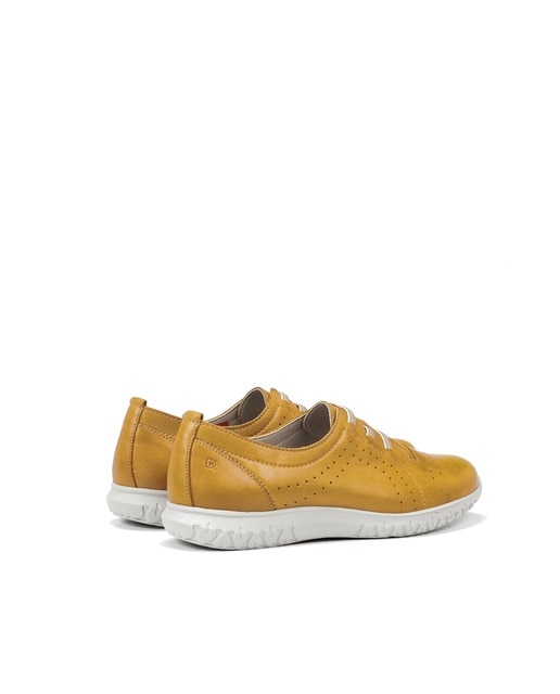 zapatillas color mostaza mujer