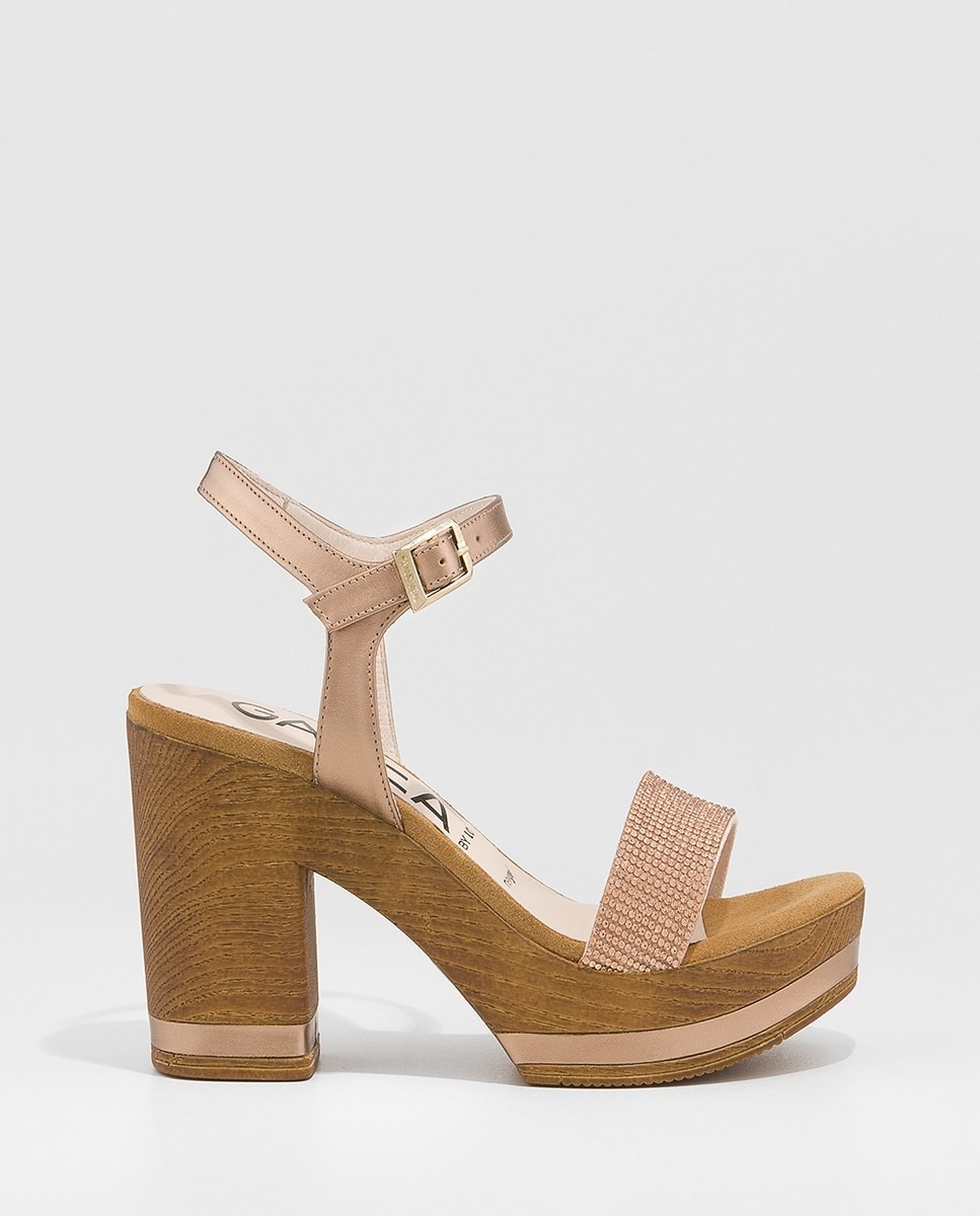 Sandalias de tacón de mujer Gadea de piel metalizada en color oro · Gadea · El Corte Inglés Sandalias de tacón de mujer Gadea de piel metalizada en color oro · Gadea · El Corte Inglés