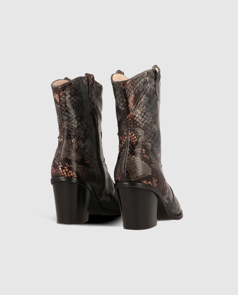 Botas de mujer Lodi en piel con estampado de animal print en marrón · Lodi · El Corte Inglés Botas de mujer Lodi en piel con estampado de animal print en marrón · Lodi · El Corte Inglés