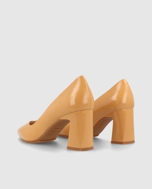 Zapatos de salón de mujer en piel de charol de color camel · Lodi · El  Corte Inglés
