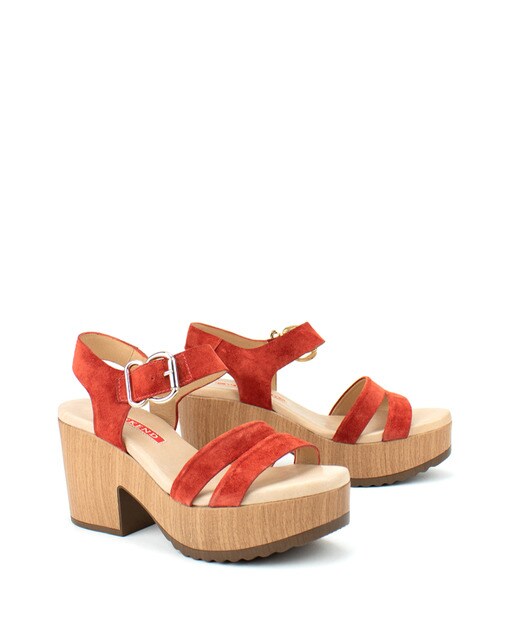 Sandalias de tacón de mujer de Weekend by Pedro Miralles de serraje color  coral · Weekend by Pedro Miralles · El Corte Inglés