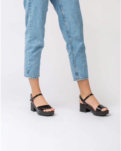 Sandalias de tacón de mujer de piel color negro · Wonders · El Corte Inglés