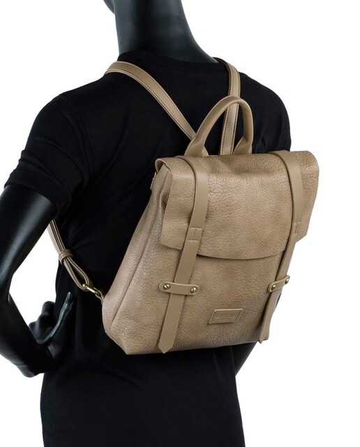 Mochila de mujer Lois Calgary en color piedra convertible en bandolera ·  Lois · El Corte Inglés