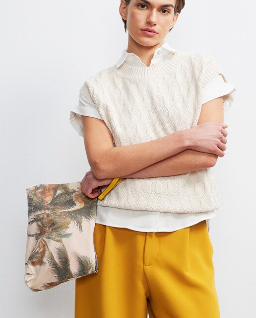 Bolso de mano grande con estampado · Zubi · El Corte Inglés