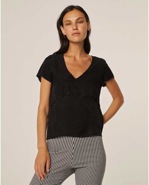 Blusa Negra Manga Corta marca Sahara para Mujer | Coppel