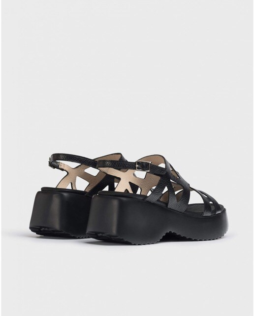 Sandalias de cuña de mujer de piel color negro · Wonders · El Corte Inglés