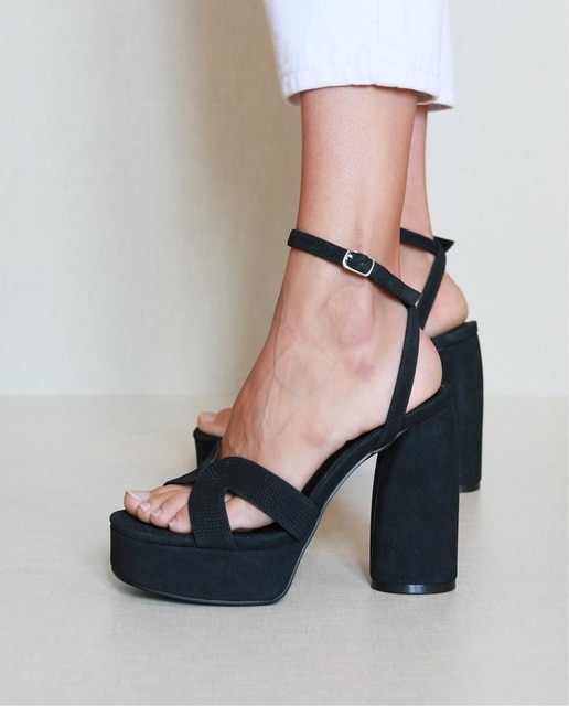 Sandalias de tacón de mujer Mim Shoes con tiras en negro · Mim Shoes · El  Corte Inglés