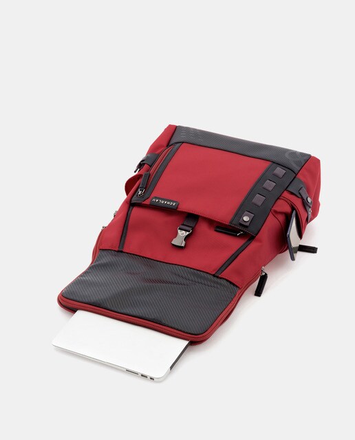 Mochila de hombre Scharlau en tejido de color rojo con solapa enrollable ·  Scharlau · El Corte Inglés