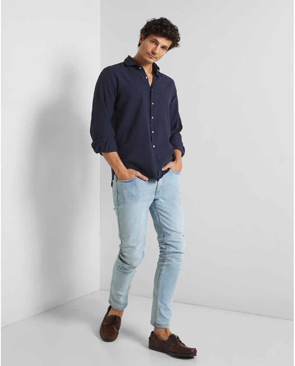Camisa de hombre slim lisa en color azul oscuro · Silbon · El Corte Inglés