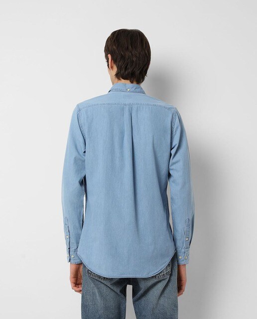 Camisa de hombre regular lisa en azul denim · Scalpers · El Corte Inglés
