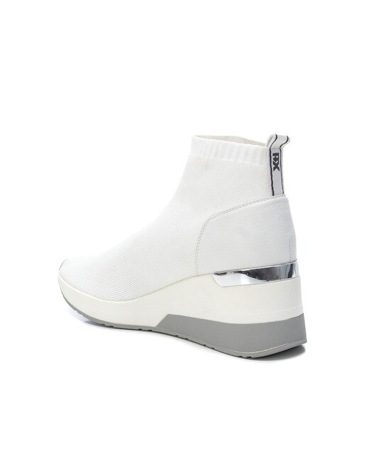 Botines de mujer de estilo deportivo con cuña color blanco · Xti · El Corte  Inglés