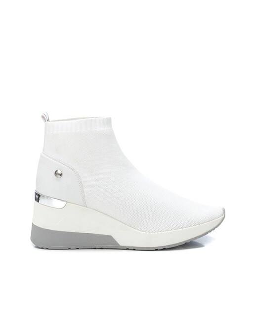 Botines de mujer de estilo deportivo con cuña color blanco · Xti · El Corte  Inglés