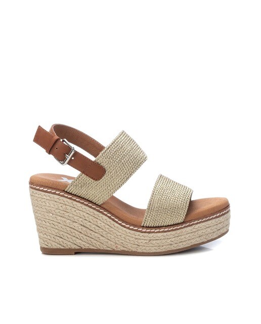 Sandalias de cuña de mujer color oro con cierre de hebilla · Xti · El Corte  Inglés