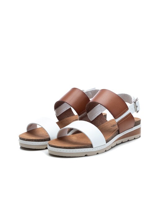 Sandalias de cuña de mujer color blanco con cierre de hebilla · Refresh · El  Corte Inglés