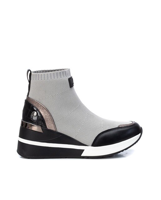 Botines de mujer de estilo deportivo con cuña color gris · Xti · El Corte  Inglés