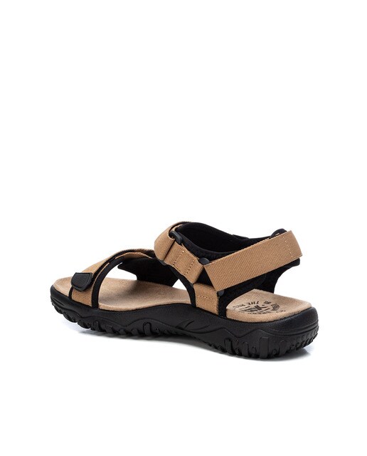 Sandalias de hombre color marrón claro con cierre adherente · Xti · El  Corte Inglés