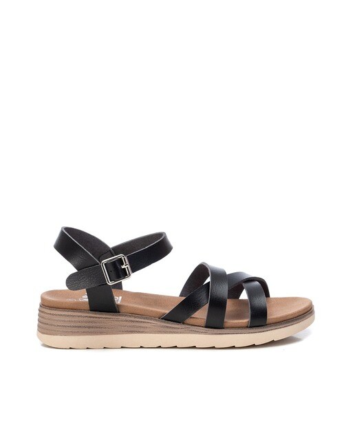 Sandalias de cuña de mujer color negro con cierre de hebilla · Xti · El  Corte Inglés
