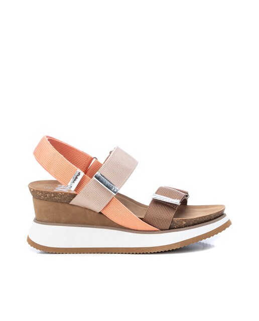 Sandalias de cuña de mujer color coral con cierre adherente · Xti · El  Corte Inglés