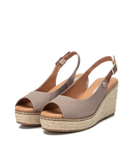Sandalias de cuña de mujer color marrón con cierre de hebilla · Refresh · El  Corte Inglés