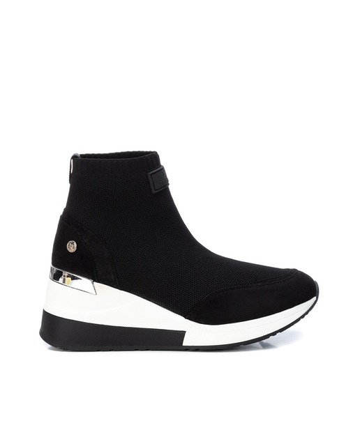 Botines de mujer de estilo deportivo con cuña color negro · Xti · El Corte  Inglés