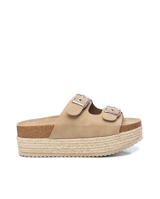 Sandalias de plataforma de mujer con hebillas decorativas color beige · Xti  · El Corte Inglés