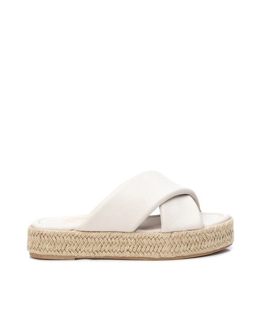 Sandalias planas de mujer con yute color blanco · Xti · El Corte Inglés