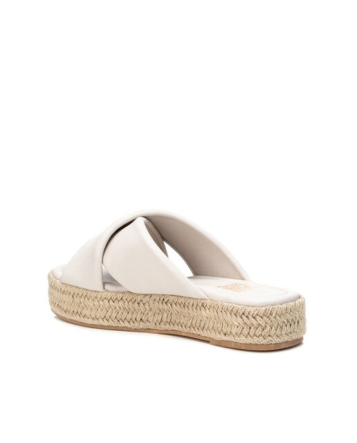 Sandalias planas de mujer con yute color blanco · Xti · El Corte Inglés