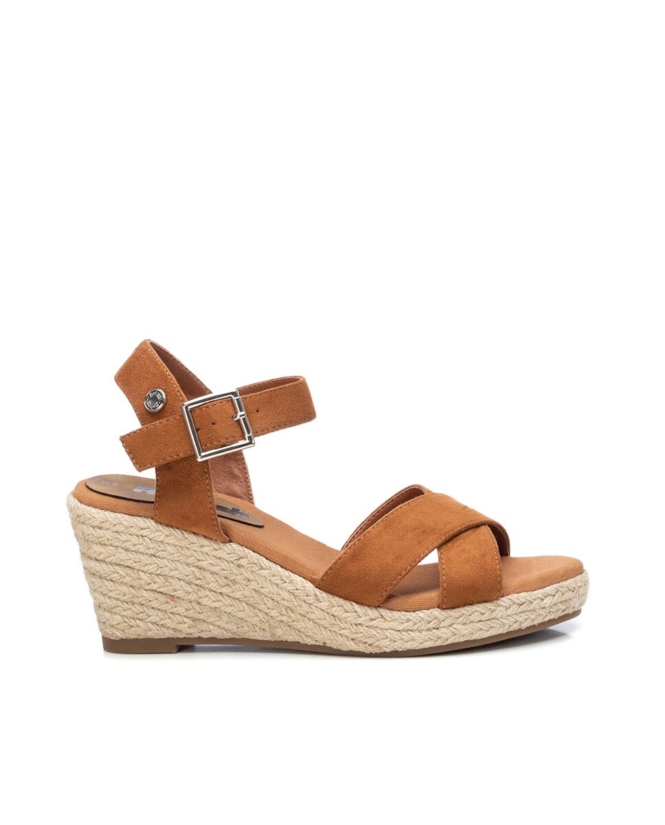 Comprar Sandalias de cuña de mujer color camel con cierre de hebilla ·  Refresh · El Corte Inglés