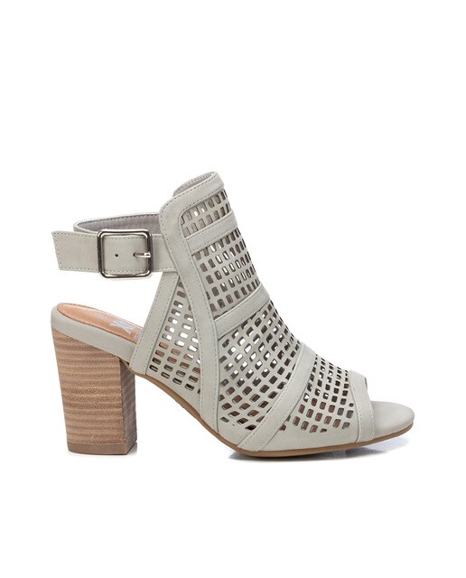 Sandalias de tacón de mujer abotinadas color gris claro con cierre de  hebilla · Xti · El Corte Inglés