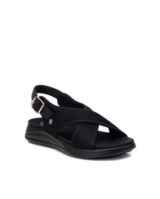 Sandalias planas de mujer color negro con cierre de hebilla · Xti · El  Corte Inglés