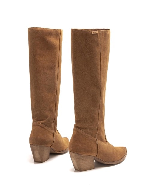 Botas de mujer de tacón en piel de serraje color marrón · Mustang · El  Corte Inglés