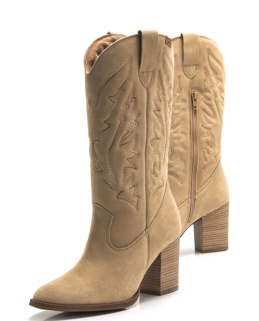 Botas de mujer en piel de serraje beige con detalle de costura · Mustang ·  El Corte Inglés