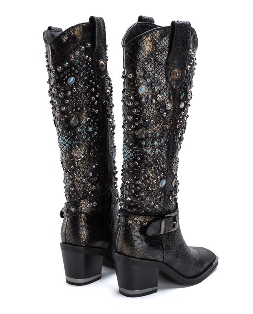 Botas de mujer de piel con adornos de tachuelas · Alma en Pena · El Corte  Inglés